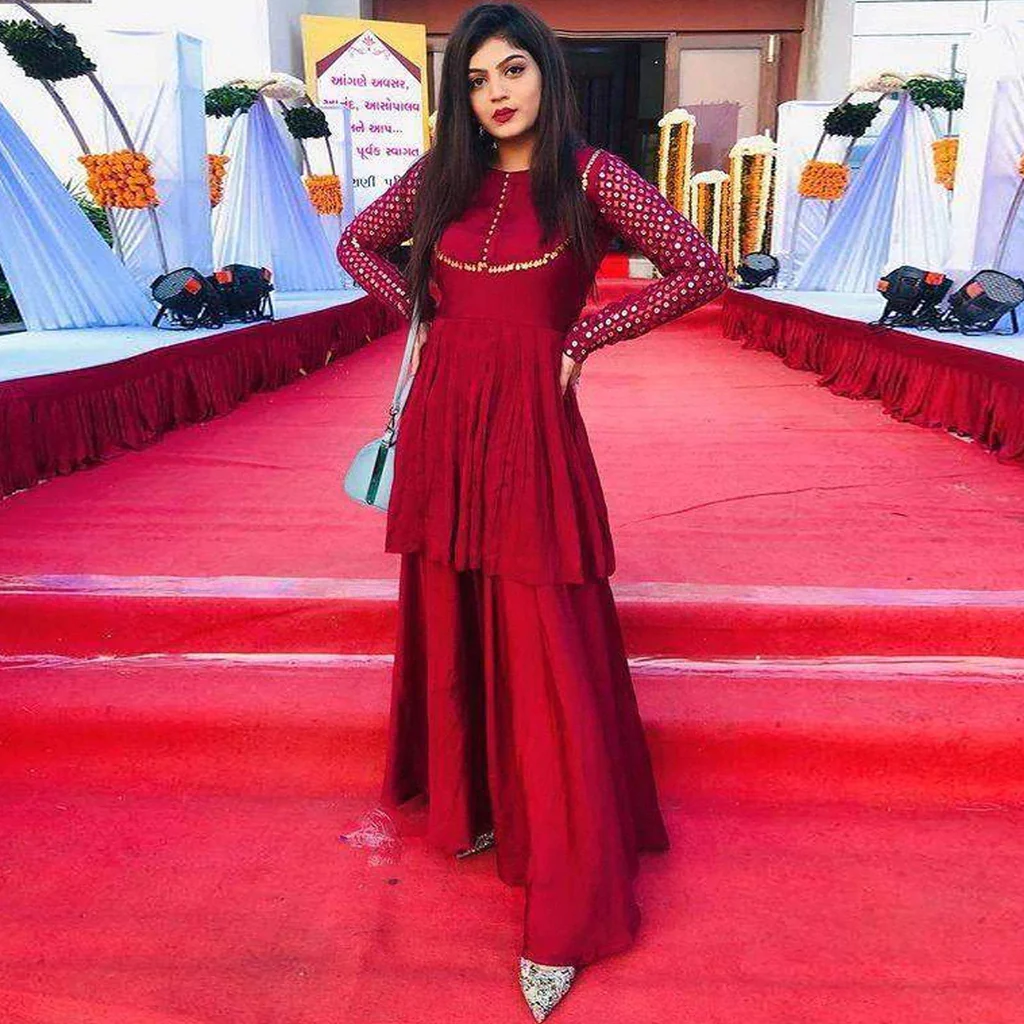 From Bollywood to the Streets – How Red Salwar Suits are Ruling the Fashion Scene