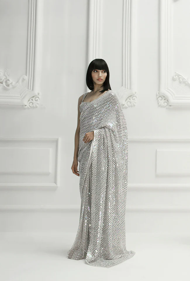 10 ways to style a grey saree for a chic and sophisticated look