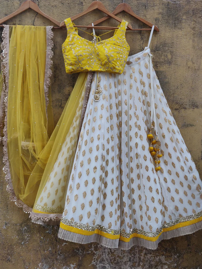 Banarasi Lehenga: The perfect blend of tradition and style